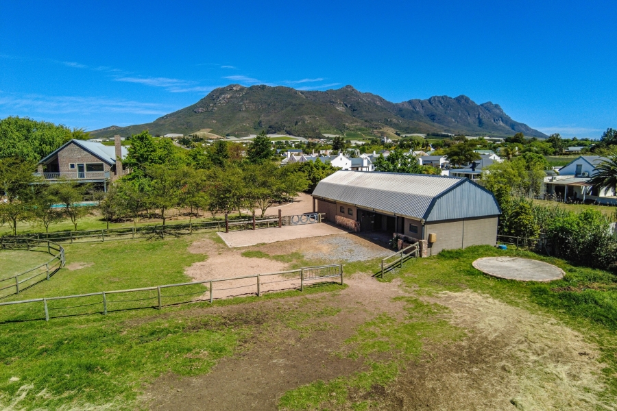 4 Bedroom Property for Sale in Riebeek Kasteel Western Cape